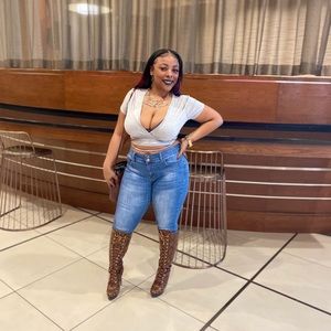 Meet your Posher, Porshia